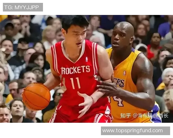 姚明增重前的身材与训练秘诀揭秘，如何塑造篮球巨人的完美体型