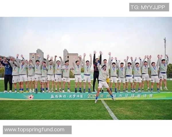 激情四溢的98足球明星表演赛重燃绿茵梦想共庆足球盛宴 激情四溢的98足球明星表演赛重燃绿茵梦想共庆足球盛宴