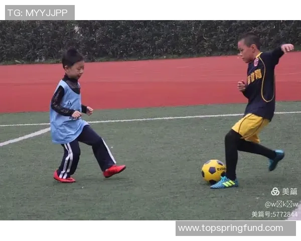 足球明星起球瞬间的精彩花絮与幕后故事揭秘