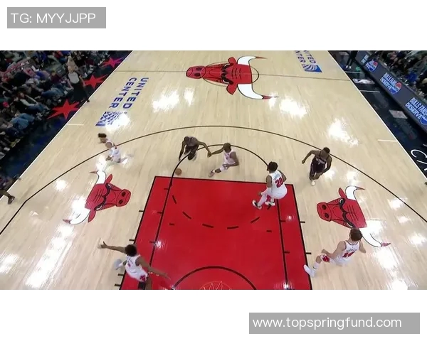 1991年NBA季后赛活塞与公牛的经典对决回顾与分析 1991年NBA季后赛活塞与公牛的经典对决回顾与分析