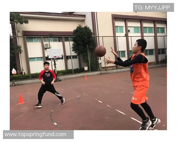 篮球明星在跑步训练中的高清精彩瞬间分享与技巧解析 篮球明星在跑步训练中的高清精彩瞬间分享与技巧解析